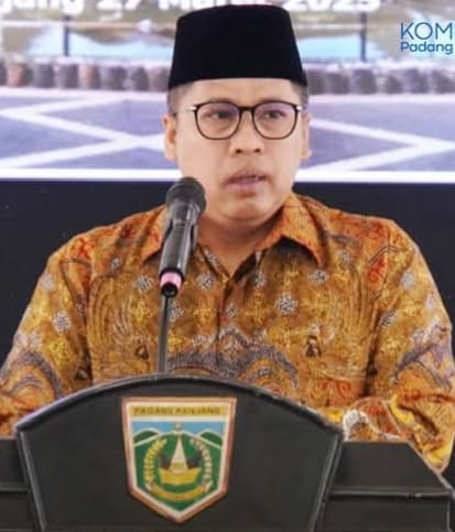 Wali Kota Padang Panjang, H Hendri Arnis, BSBA
